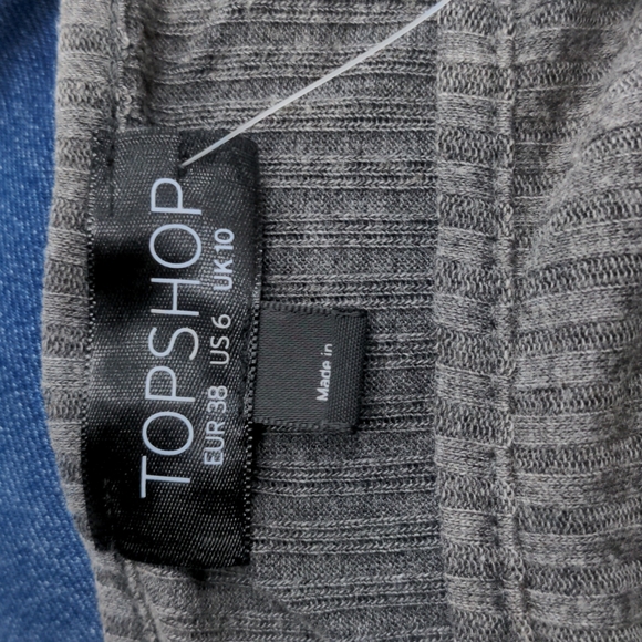 NWT TOPSHOP Ribbed Crop Top - Picture 2 of 5